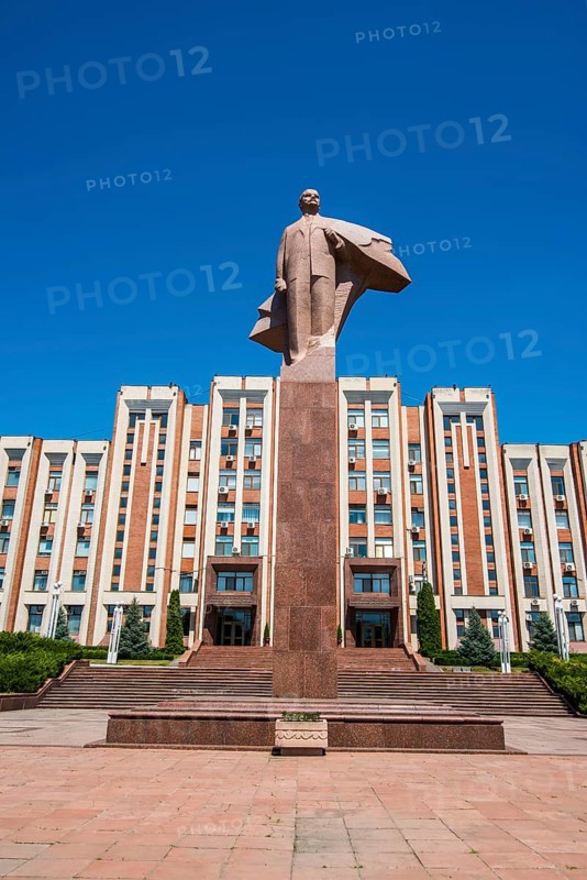 Transnistria parliament building with statue of Vladimir Lenin
