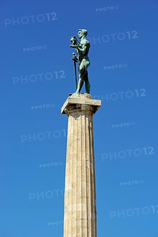 Victor Monument