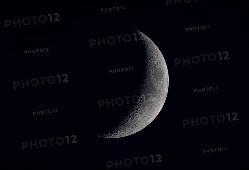 Increasing moon