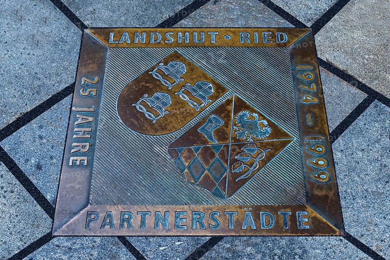 Base plate for partnership between Landshut
