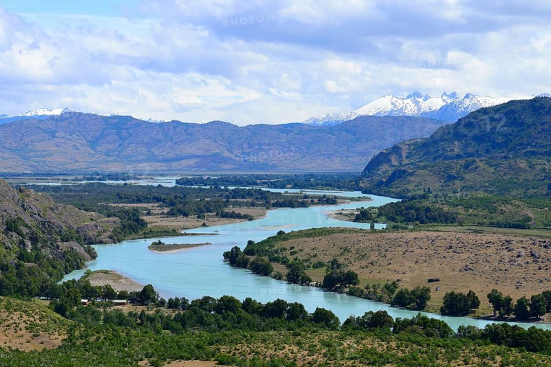 River landscape on the meandering Rio Baker