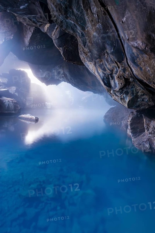 Grjotagja Lava cave