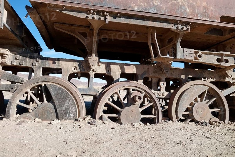 Wagon with sunken wheels at the railway cemetery