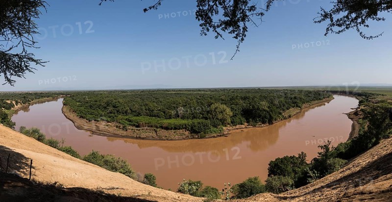 River loop at the Omo