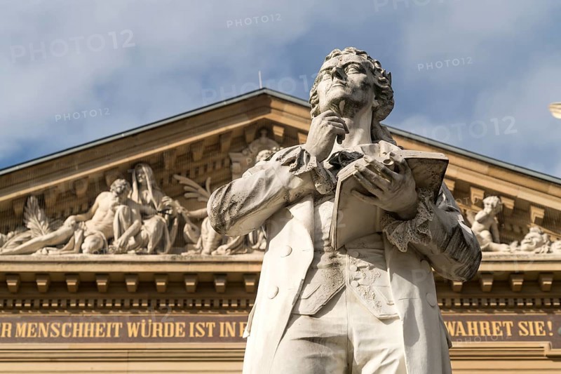 Schiller Monument in front of Hessian National Theatre