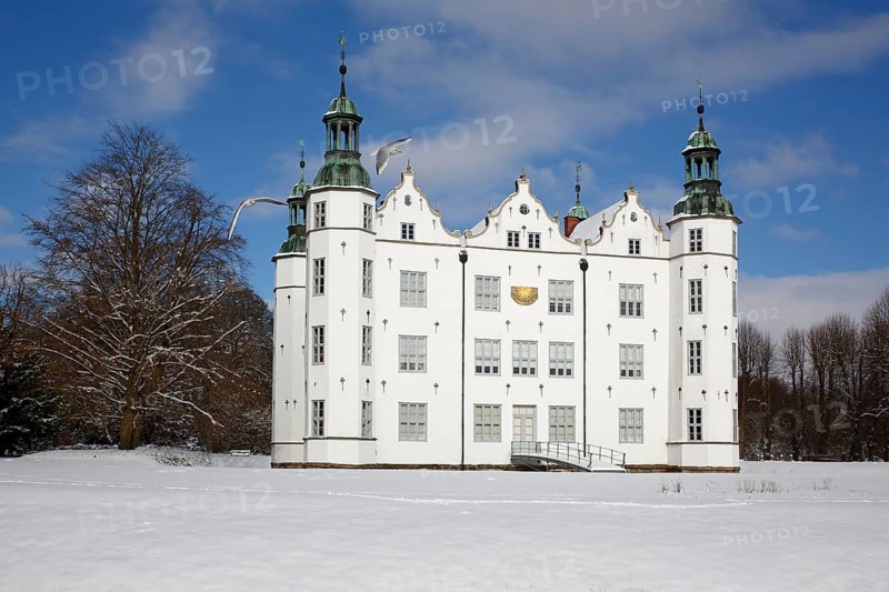 Castle Ahrensburg in the snow