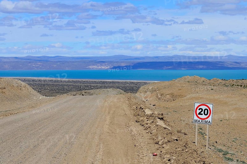 Gravel road Ruta 40 with speed limit 20 Km/h
