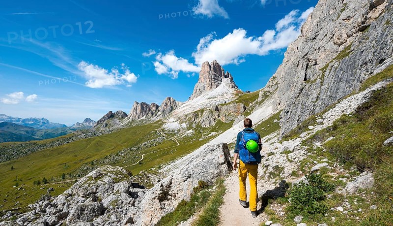 Hiker on the circular hiking trail from Passo Giau via Nuvolau