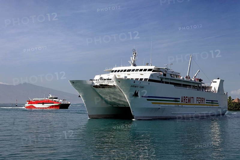Aremiti Ferry in the port of Vaiare