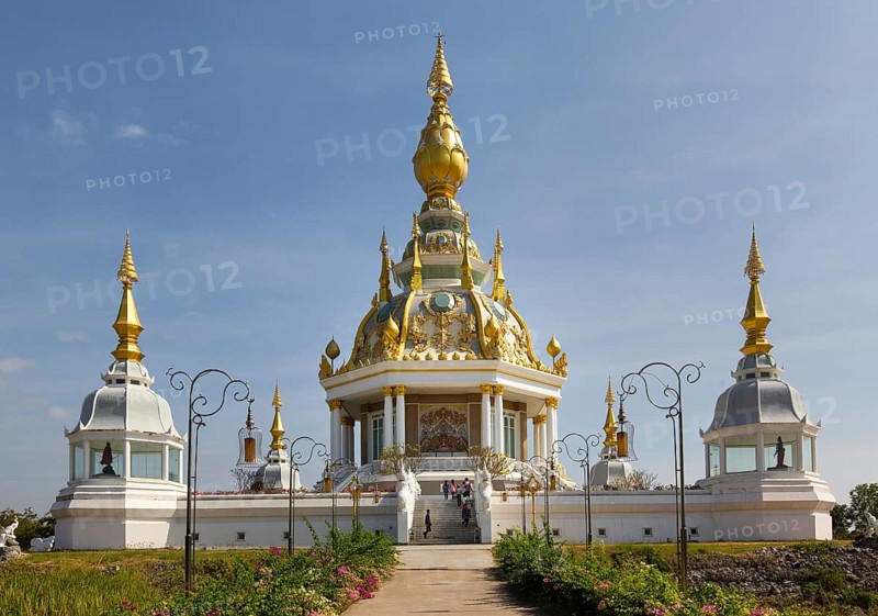 Maha Rattana Chedi of Wat Thung Setthi