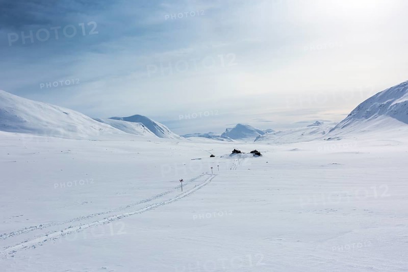 Track with markings in winter in front of Salka
