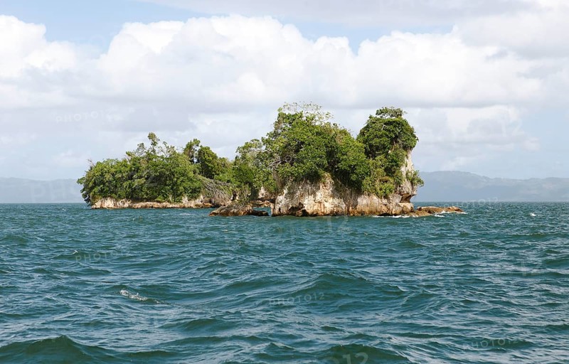 Cayo or Rock Island