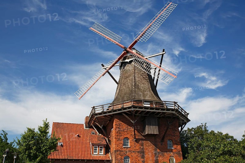 Windmill Aurora