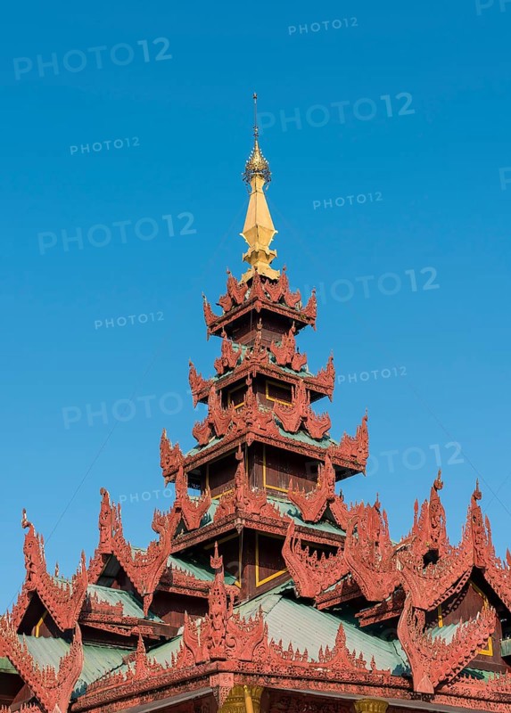 Ornate roof of Hsandawtwin
