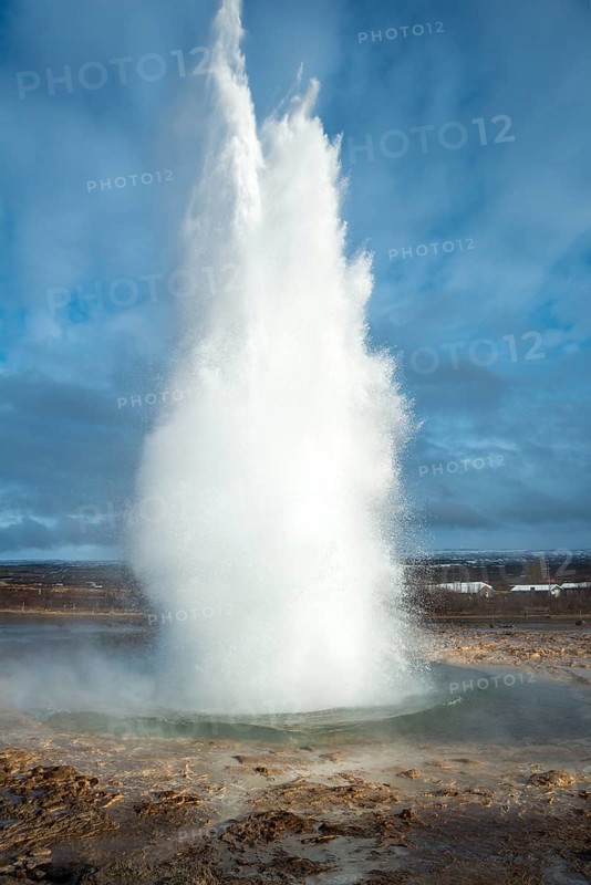 Eruption of Geysir Strokkur