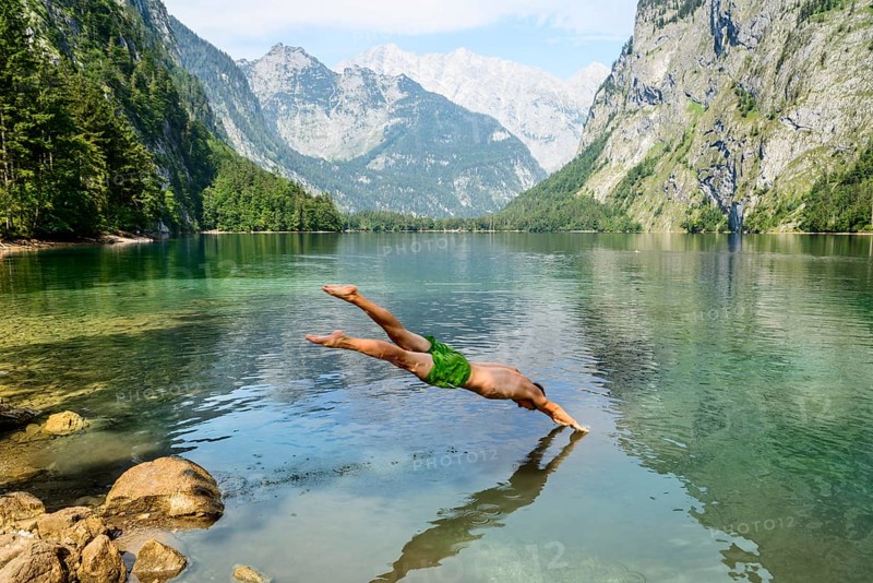 Young man jumps into Lake Obersee