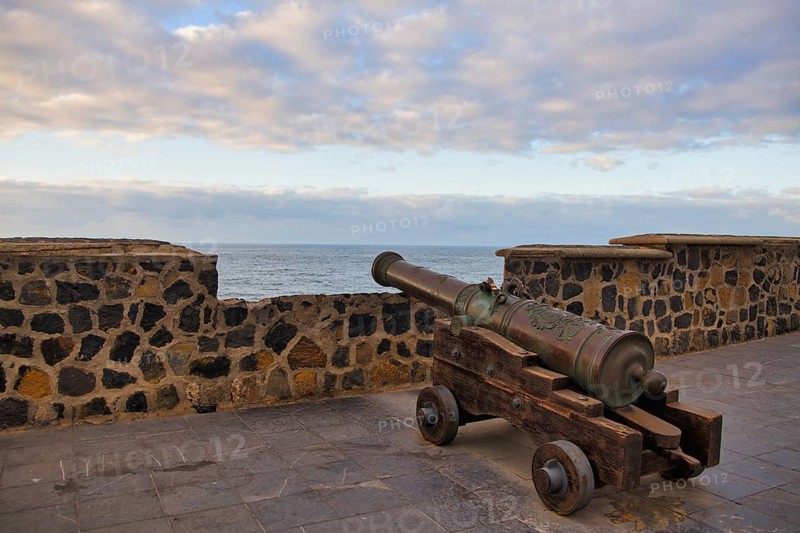 Cannon in Fort Bateria de Santa Barbara