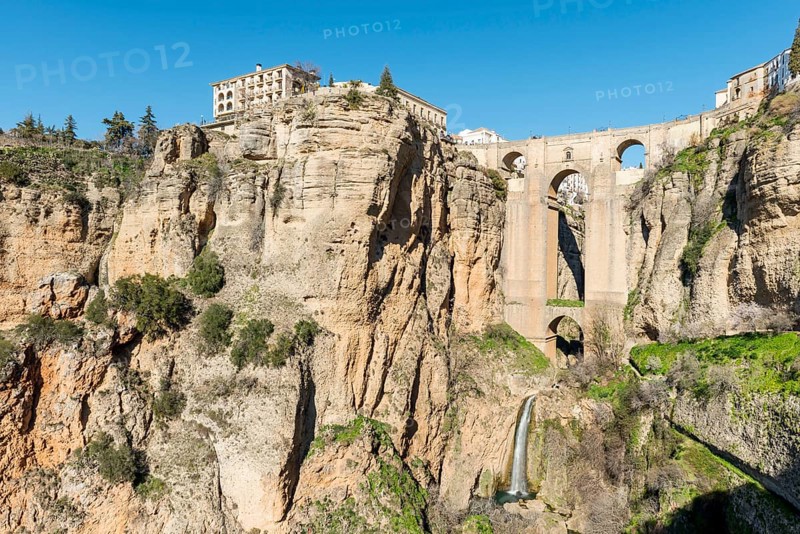 Puente Nuevo bridge on cliffs
