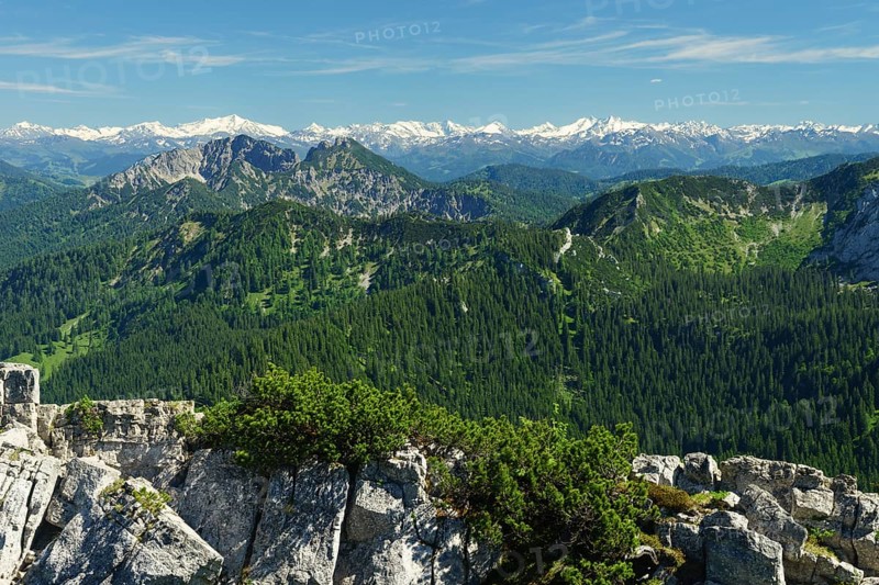 View from the Wallberg over the Austrian and Bavarian Schinder to the Hohe Tauern
