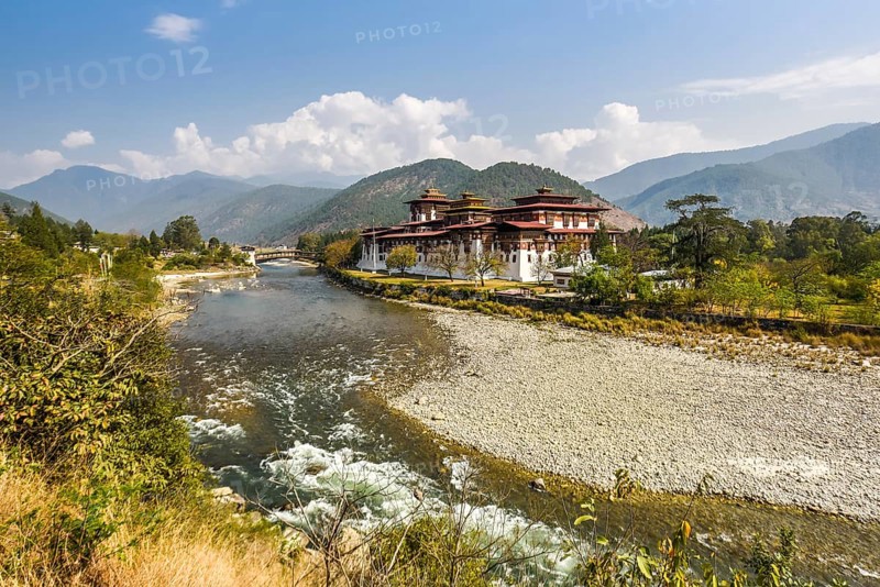 Buddhist monastery fortress Punakha Dzong at the river Mo Chhu