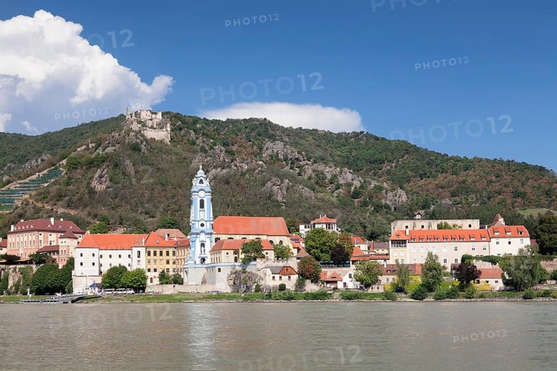 View over the Danube to Durnstein with collegiate church and castle ruin