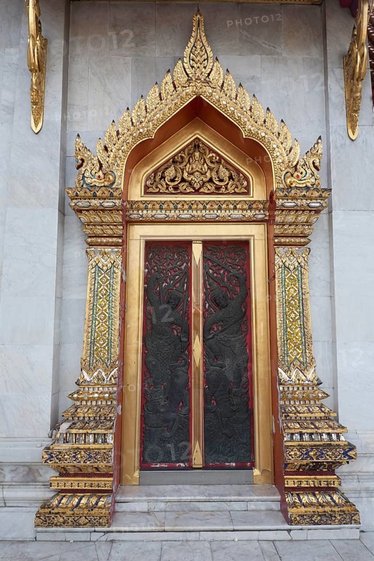 Golden door in Wat Benchamabophit