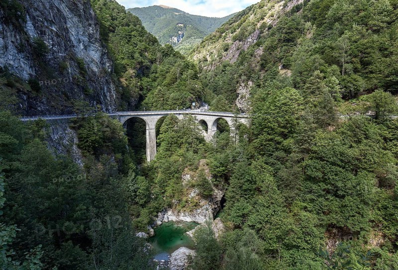 Bridge over the river Ribo