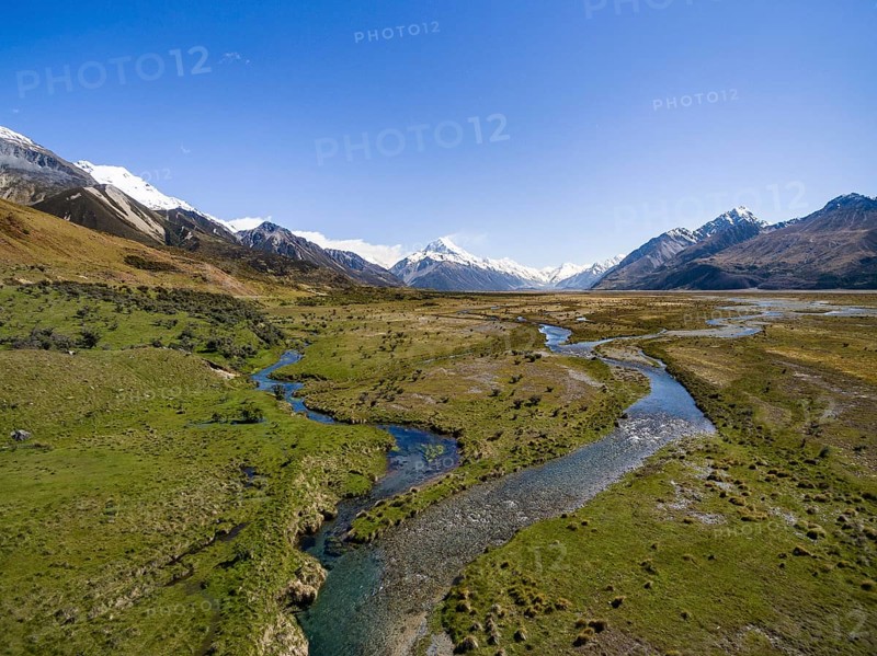 Wide river bed of the Tasman River