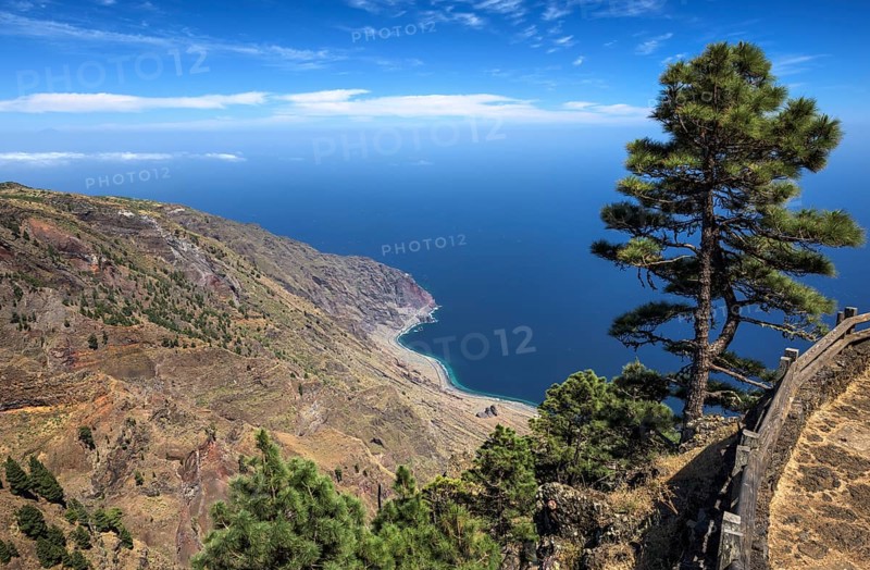 View from Mirador de las Playas viewpoint on Las Playas bay
