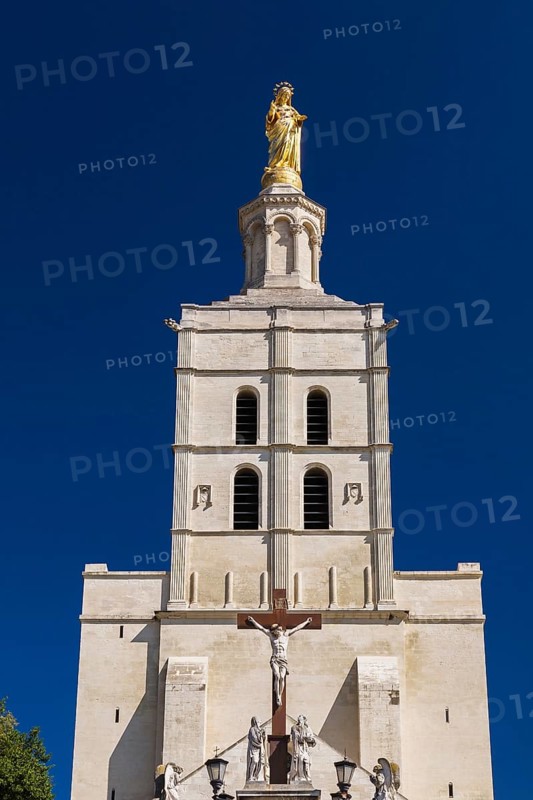 Golden Saint-Mary statue on top of the cathedral