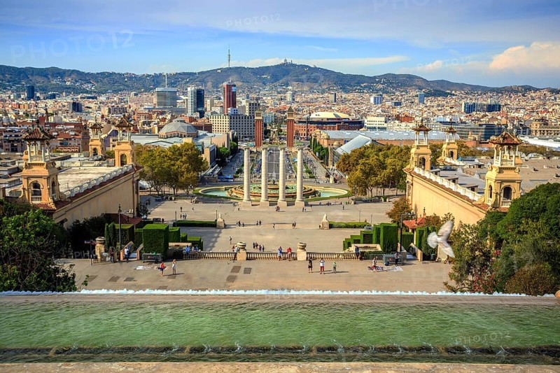 Cityview with Placa de les Cascades