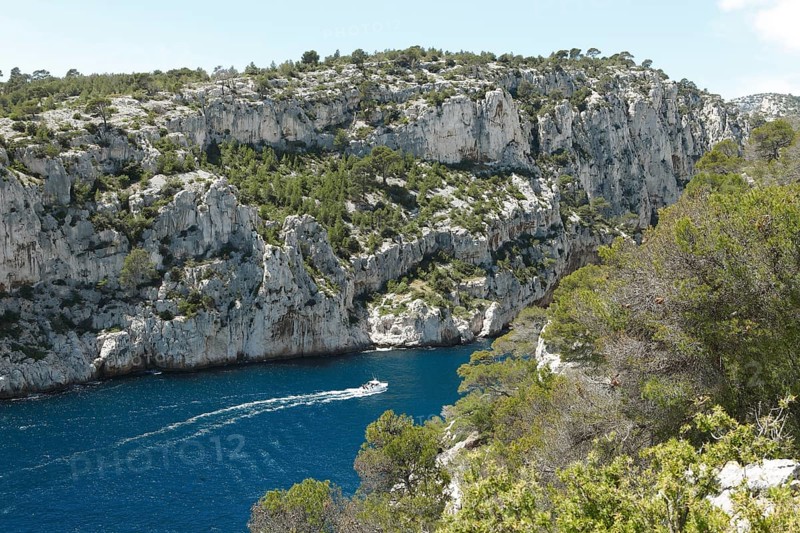 Calanque de Port-Miou with excursion boat