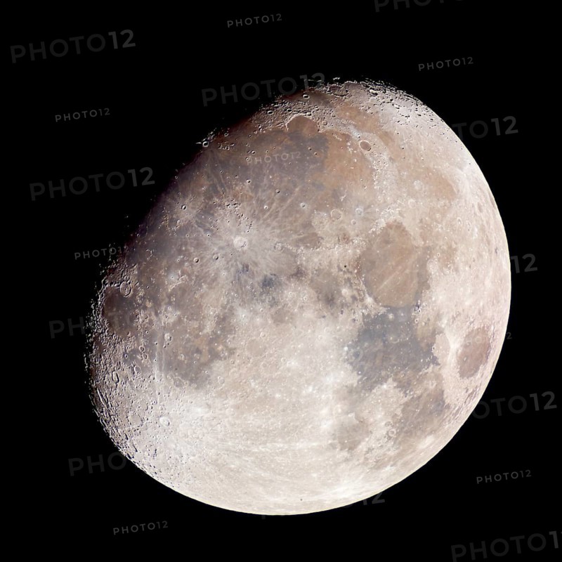 Increasing moon at night
