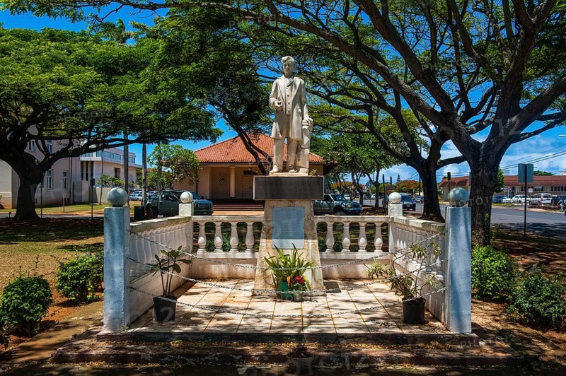 Captain James Cook statue in Lihue park on the island of Kauai