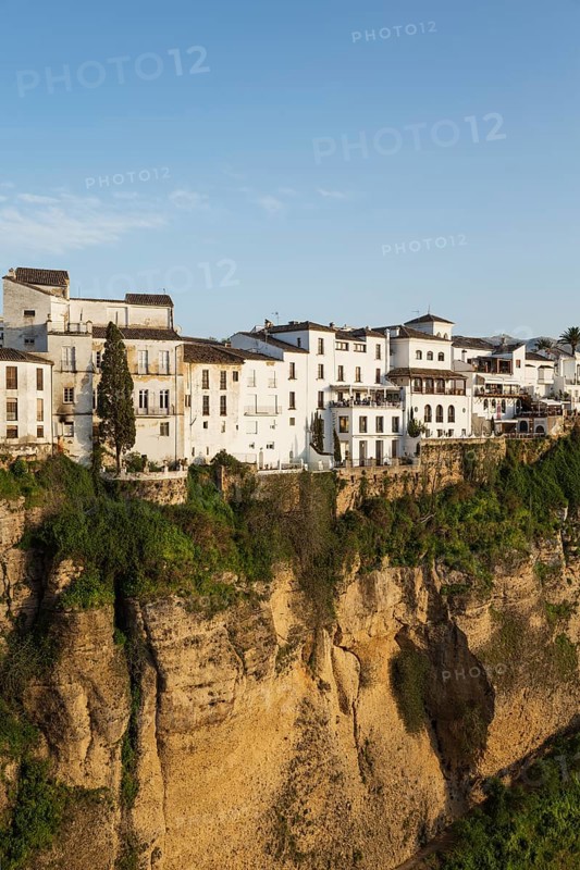 White Town high above the river gorge El Tajo