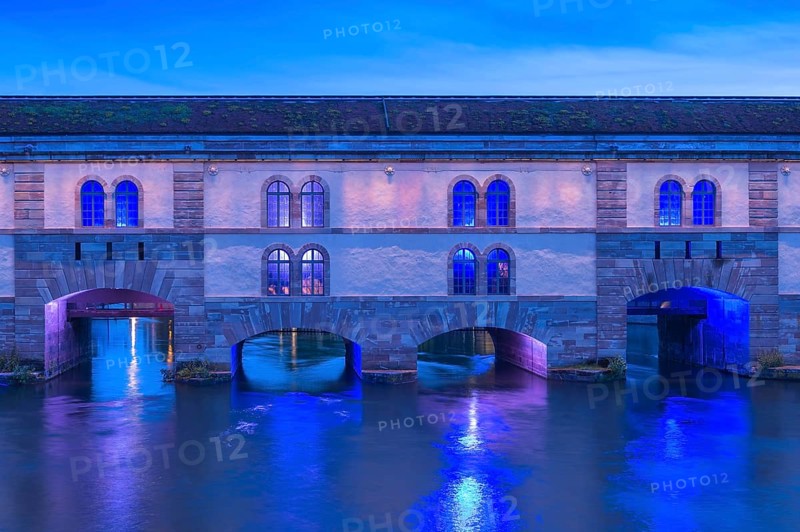 Watergate Barrage Vauban at twilight