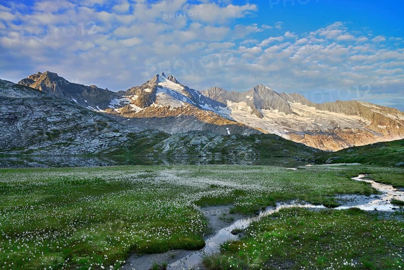 Upper Wildgerlossee Lake with The Reichenspitz