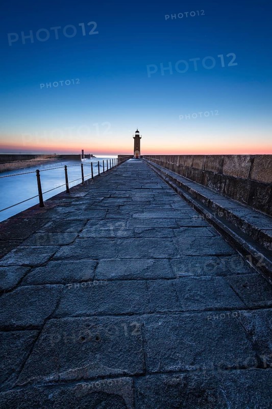 Lighthouse Foz do Douro