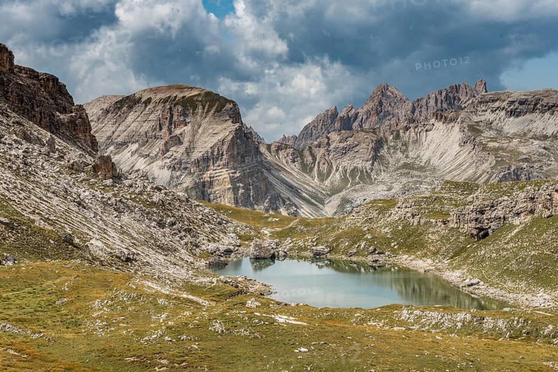 Mountain lake Lech de Crespeina