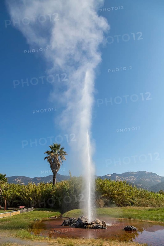 Fountain of the Old Faithfull Geysir