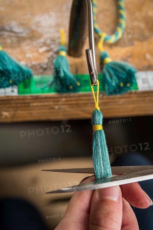 Passementerie maker