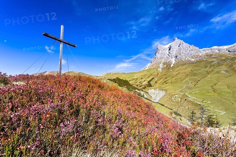 Peace cross on the Simmel