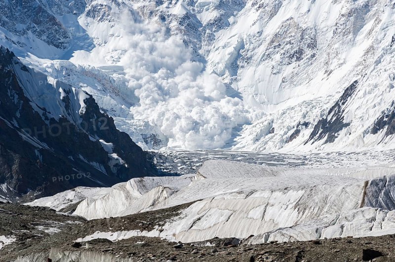 Avalanche coming down near Base Camp