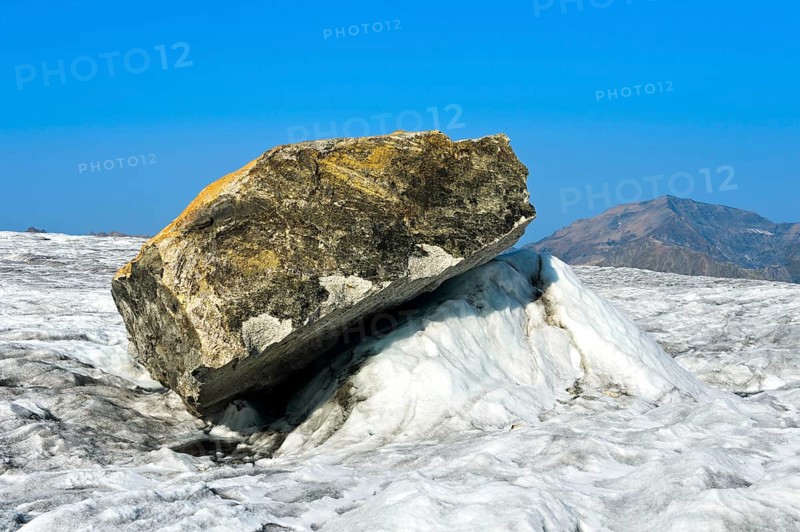 Glacier table on the Glacier du Tour