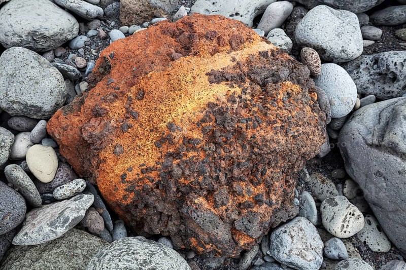 Coloured lava sphere