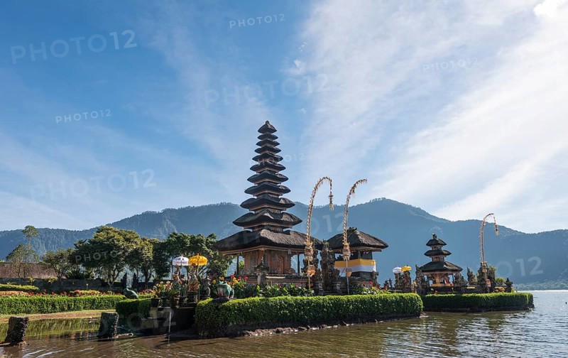 Buddhist water temple Pura Ulun Danu Bratan