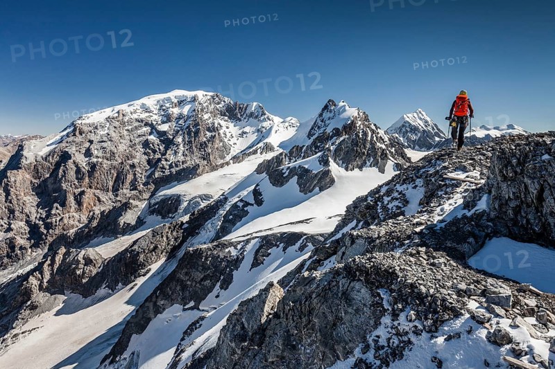 Mountain climbers on the Trafoierjoch Stelvio
