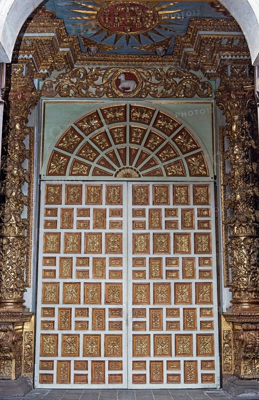 Entrance of the La Compania de Jesus