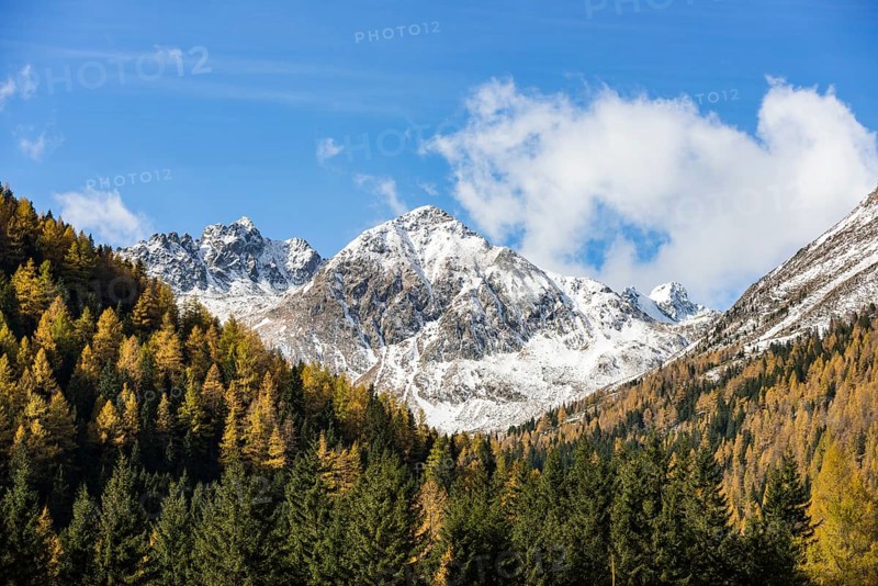 Panoramic view from the autumnal Cracow plain near Etrachsee in direction of Kircheleck and Predigtstuhl