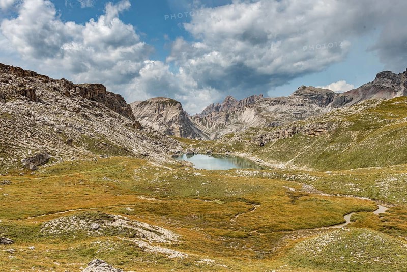 Mountain lake Lech de Crespeina